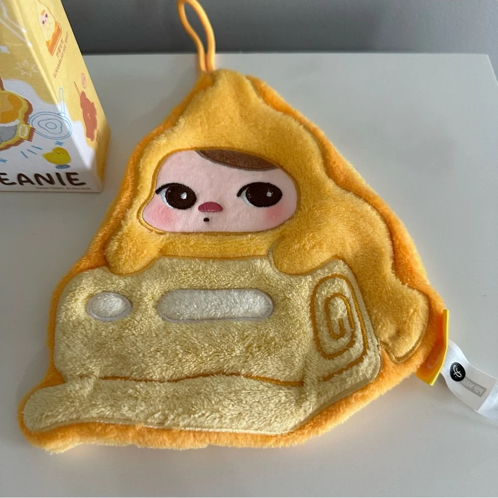 Pucky Egg Beanie Hand Towel Egg Roll